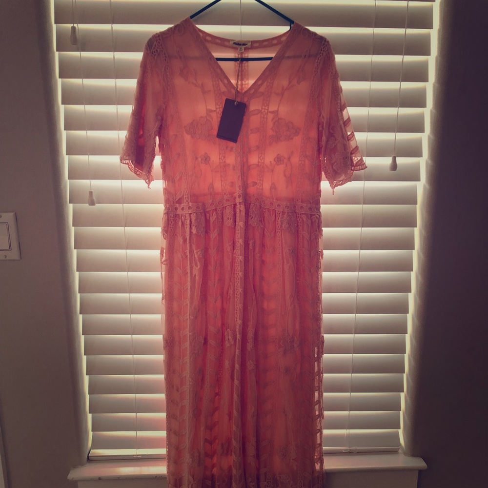 NWT Hidden Alley, Blush lace dress size M